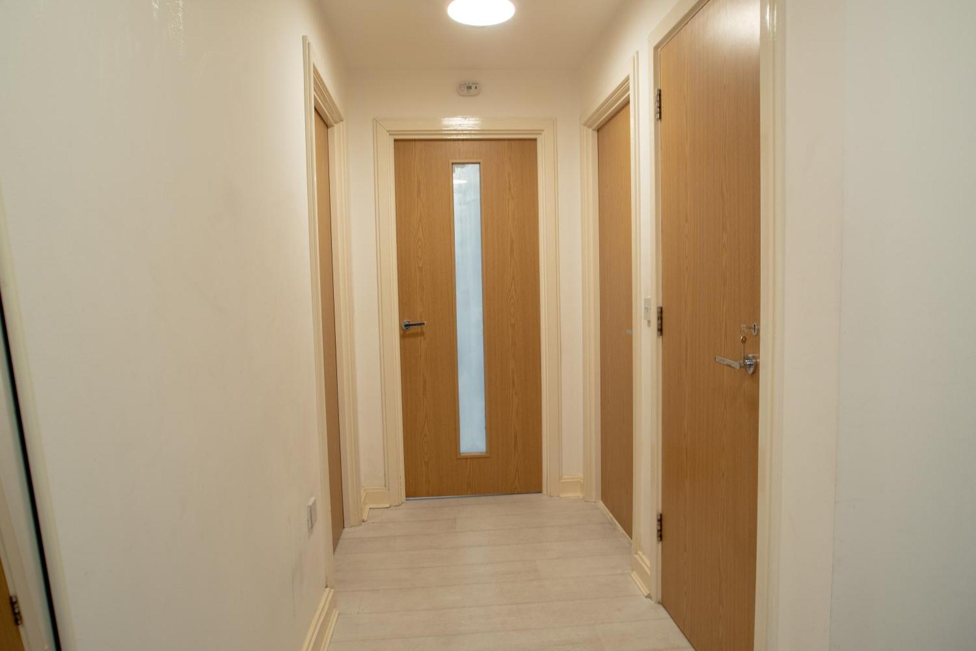 Two-Bedroom Luxury Apartment With Workspace, Free Secure Parking & Coffee Birmingham Esterno foto